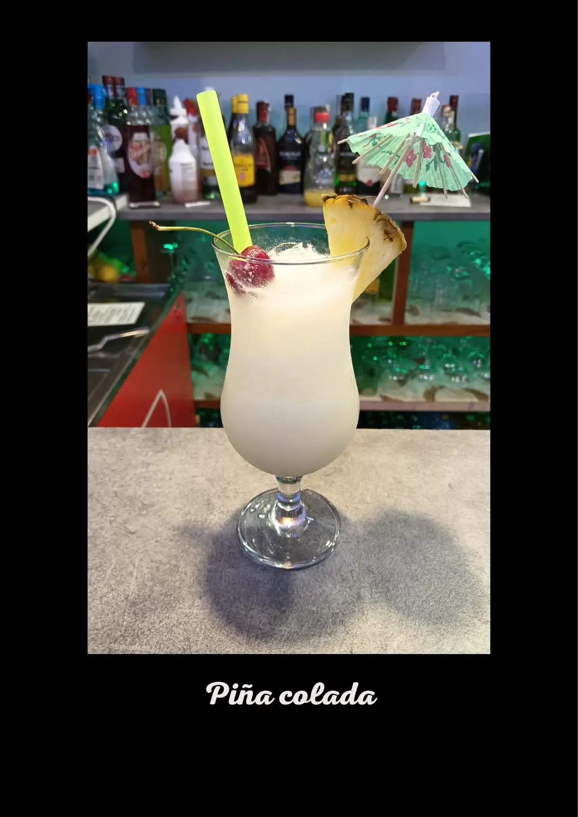 PIÑA COLADA CÓCTEL EN PANTEAM